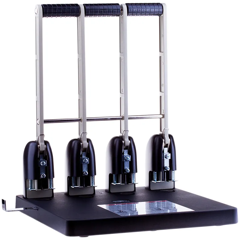 УЦЕНКА-Дырокол мощный на четыре отверстия KW-trio 150л., черный, с линейкой