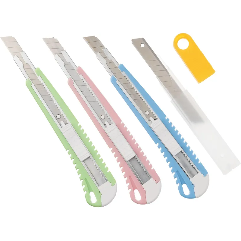 Набор ножей Attache 3 пласт. ножа 9 мм, 10 запас. лезвия