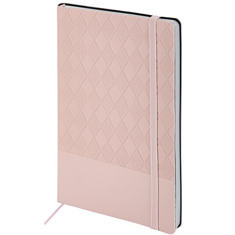 Блокнот А5 138x213мм BRAUBERG Tissage, под кожу, 80л, резинка, клетка, нежно-розовый, 116604