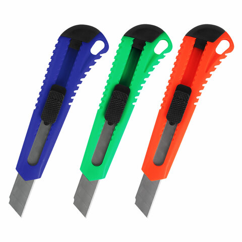 Нож канцелярский 18 мм КОМПЛЕКТ "2 шт. + 1 шт. В ПОДАРОК", фиксатор, блистер, BRAUBERG "Classic", 238772